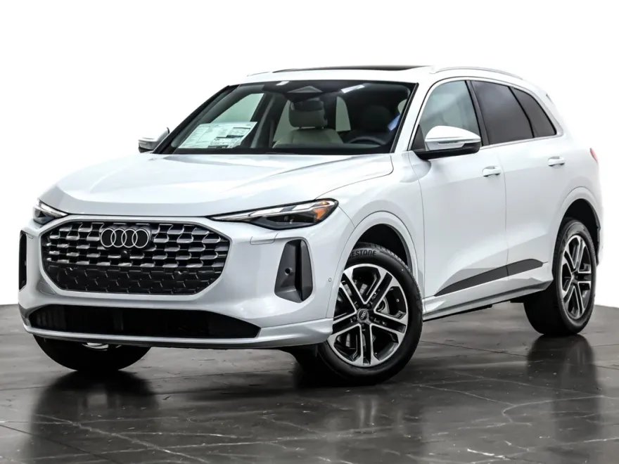 2025 Audi Q5 Premium TFSI photo 1