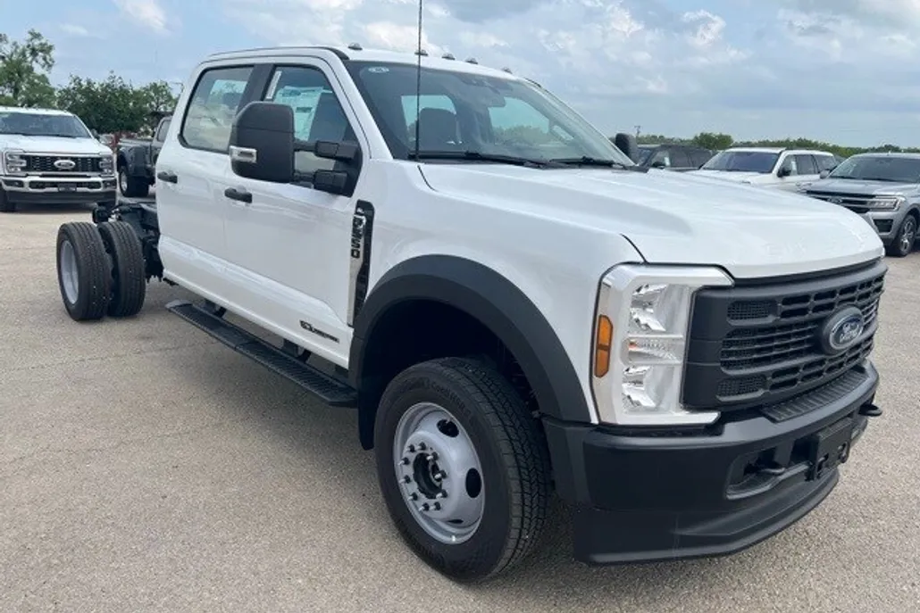 2025 Ford F-550 XL photo 1