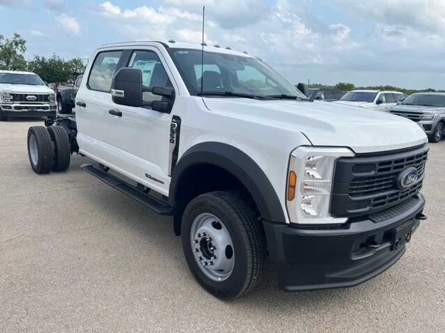 2025 Ford F-550 XL photo 1