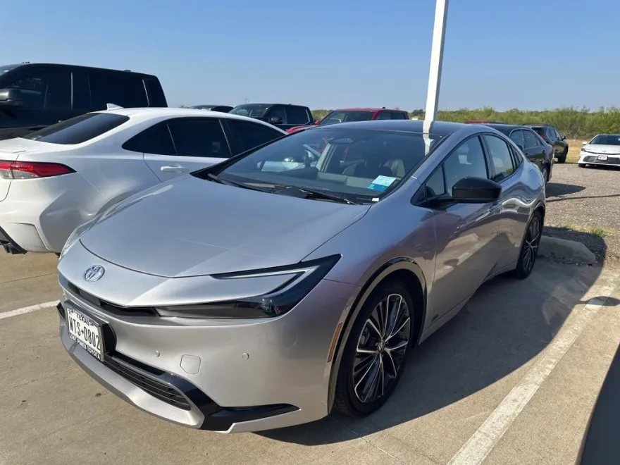 2024 Toyota Prius Limited photo 1