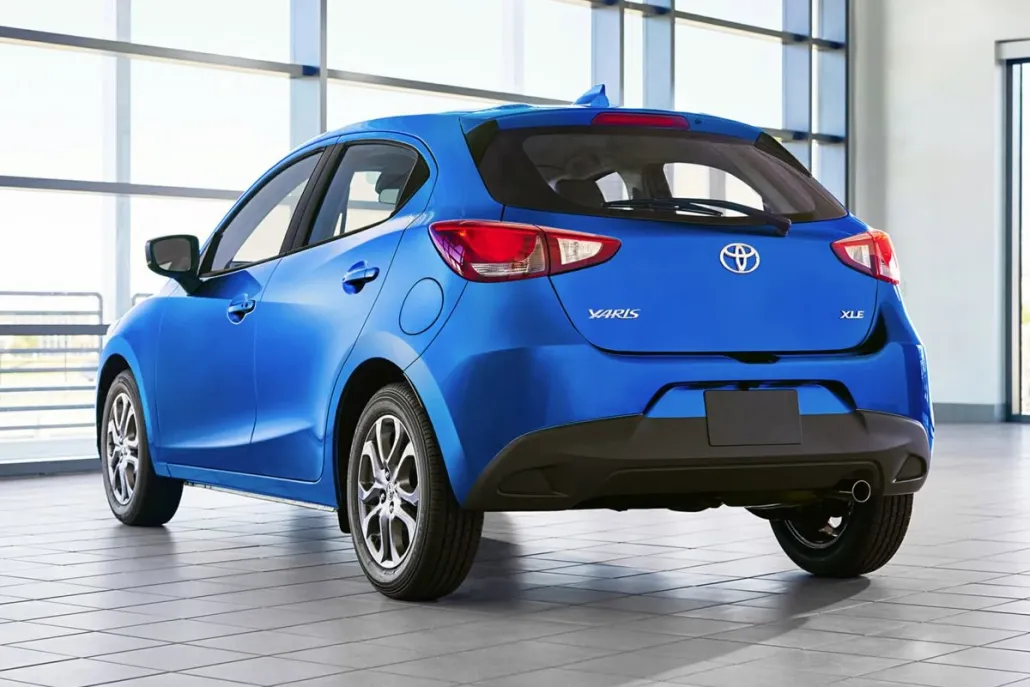 2020 Toyota Yaris LE photo 1