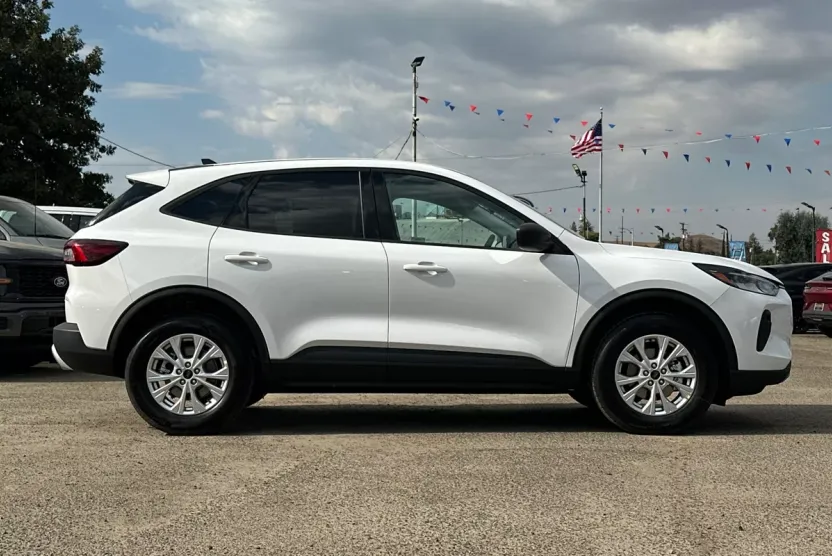 2025 Ford Escape Active photo 1
