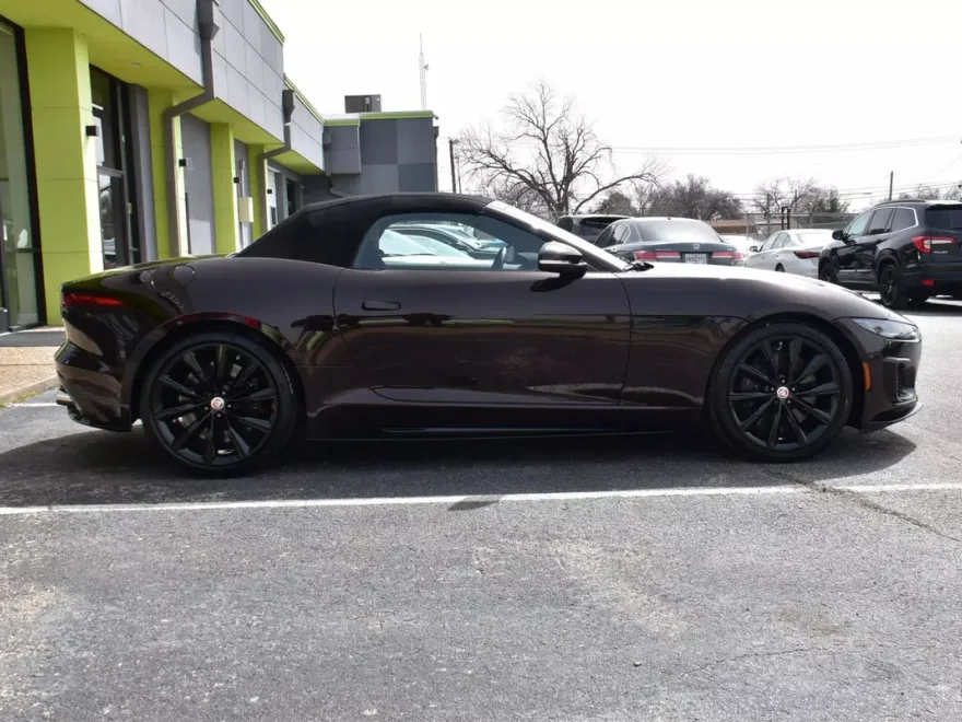 2023 Jaguar F-TYPE R photo 1