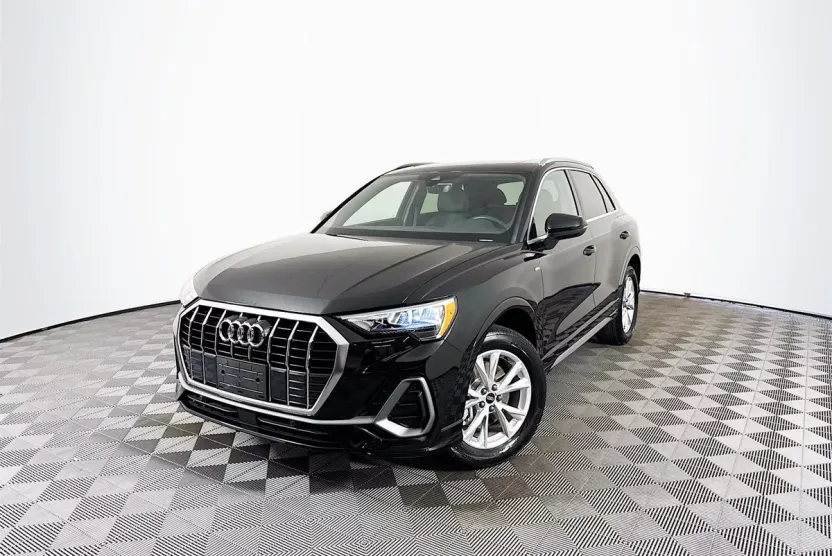 2021 Audi Q3 45 TFSI S line Premium photo 1