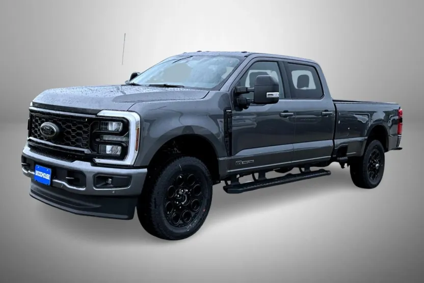 2025 Ford F-350 photo 1