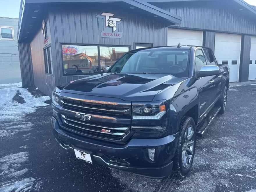 2018 Chevrolet Silverado 1500 LTZ photo 1