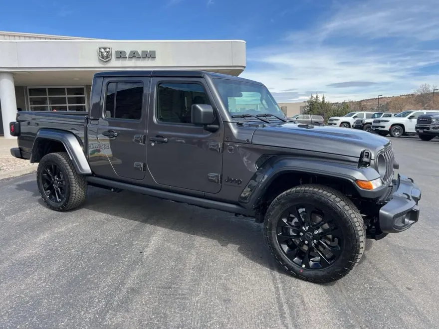 2025 Jeep Gladiator Sport photo 1