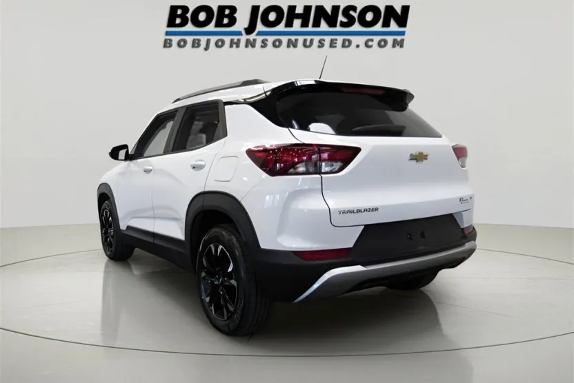 2023 Chevrolet Trailblazer LT photo 1
