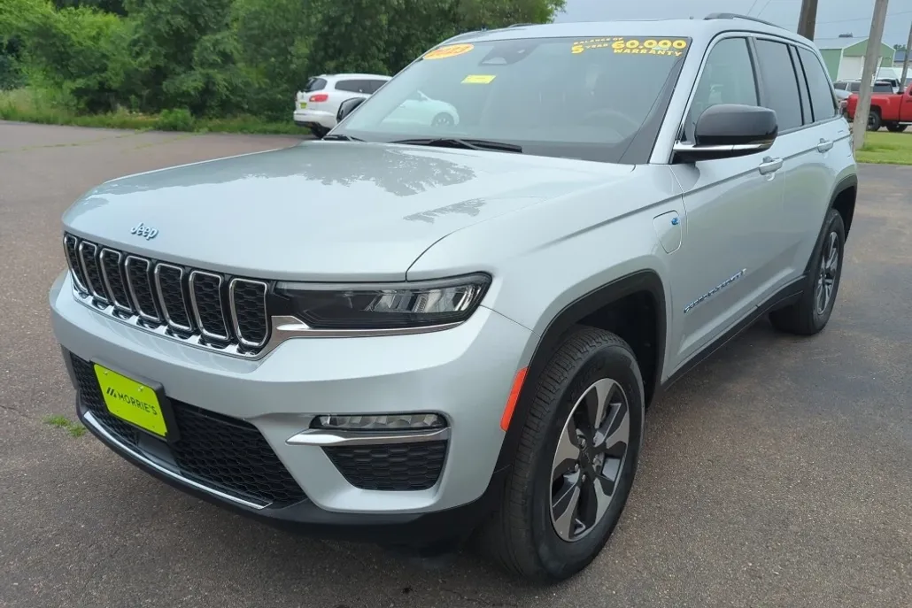 2023 Jeep Cherokee 4xe Sport photo 1