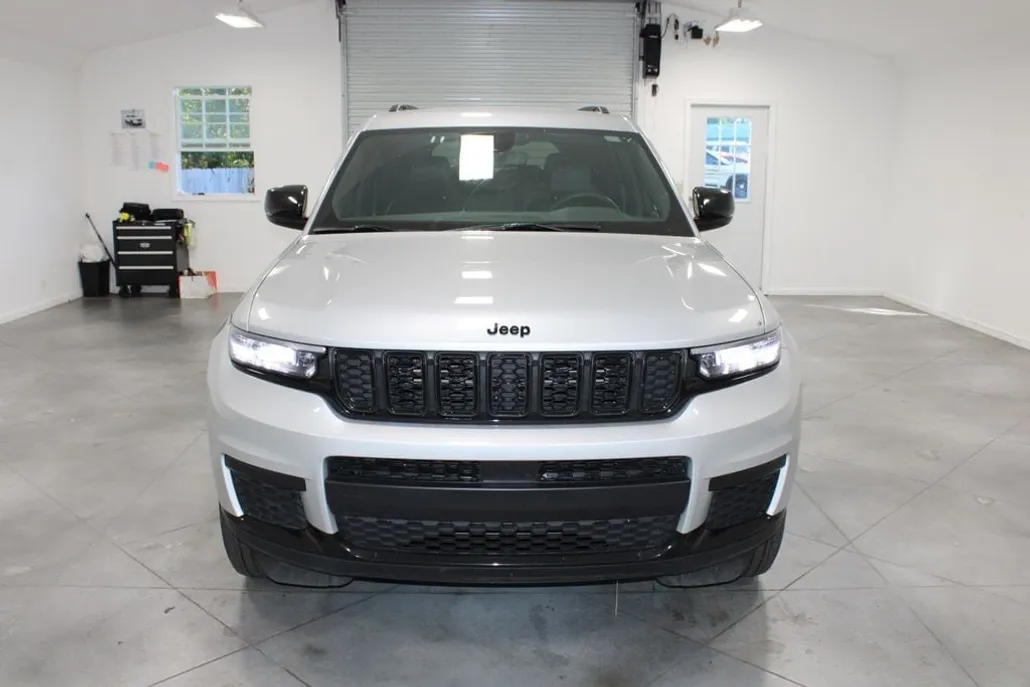 2023 Jeep Grand Cherokee Altitude X photo 1