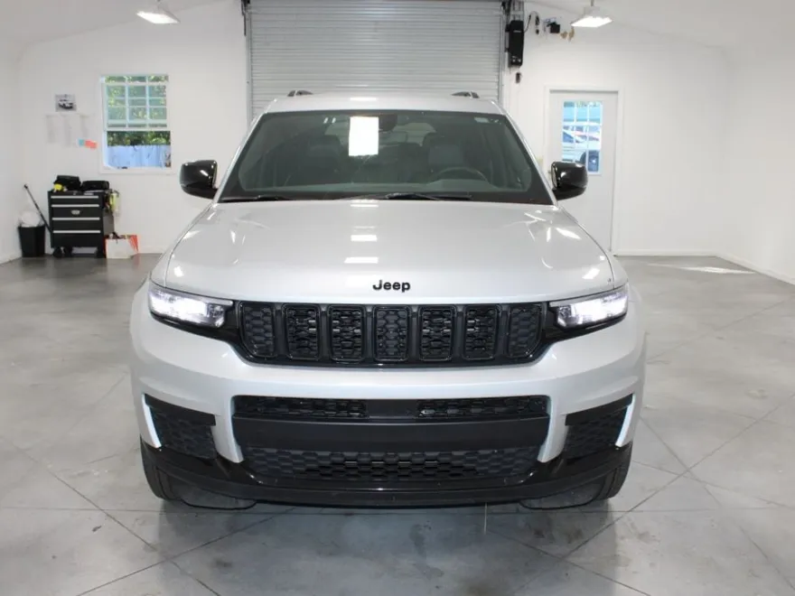 2023 Jeep Grand Cherokee Altitude X photo 1