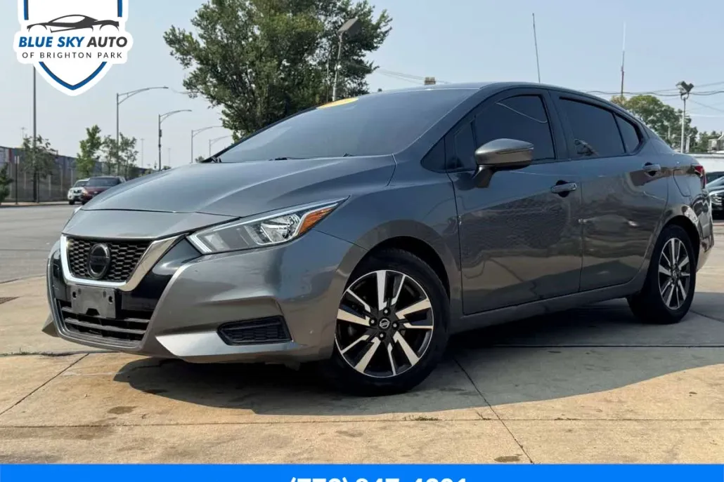 2021 Nissan Versa SV photo 1