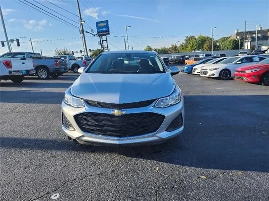 2019 Chevrolet Cruze LS photo 1