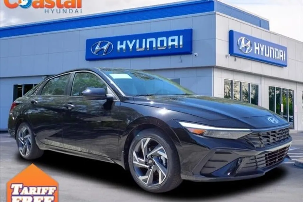 2025 Hyundai Elantra Limited photo 1