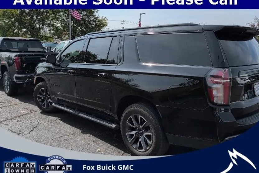 2022 Chevrolet Suburban Z71 photo 1
