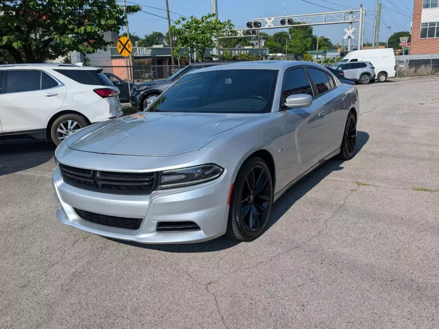 2019 Dodge Charger R/T photo 1
