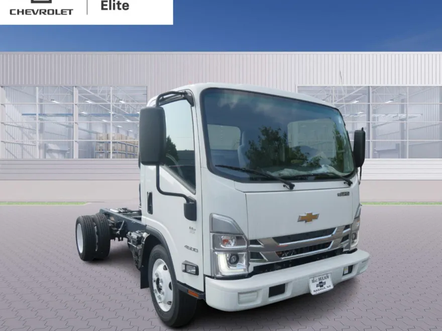 2024 Chevrolet Silverado 4500HD photo 1