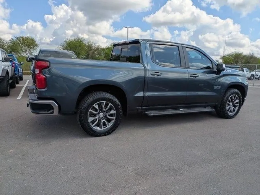 2021 Chevrolet Silverado 1500 LT photo 1