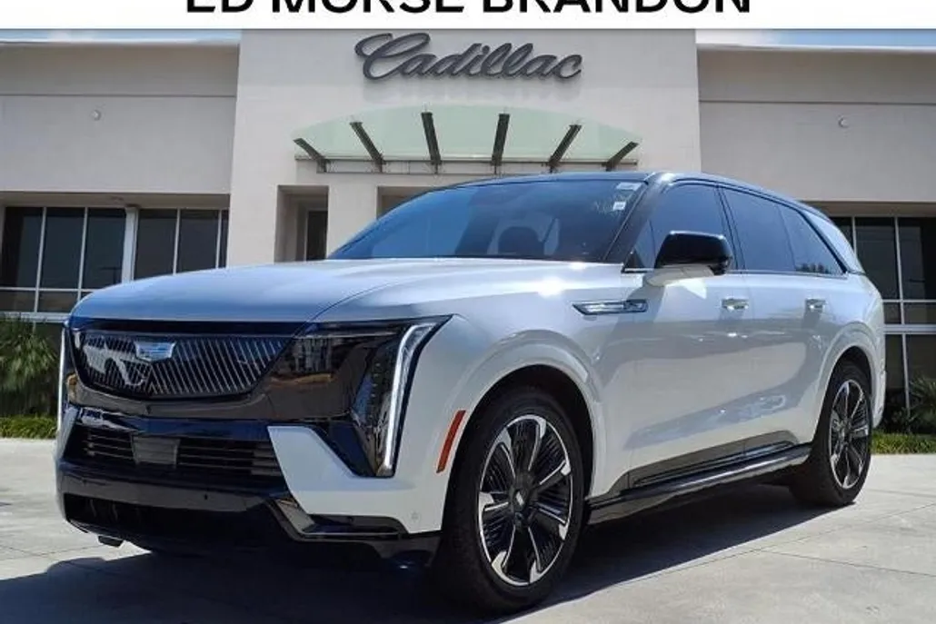 2025 Cadillac Escalade IQ Sport photo 1