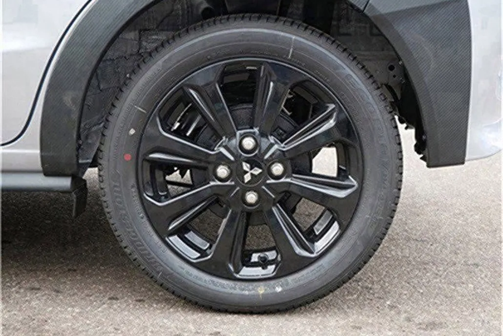 2024 Mitsubishi Mirage Black Edition photo 1