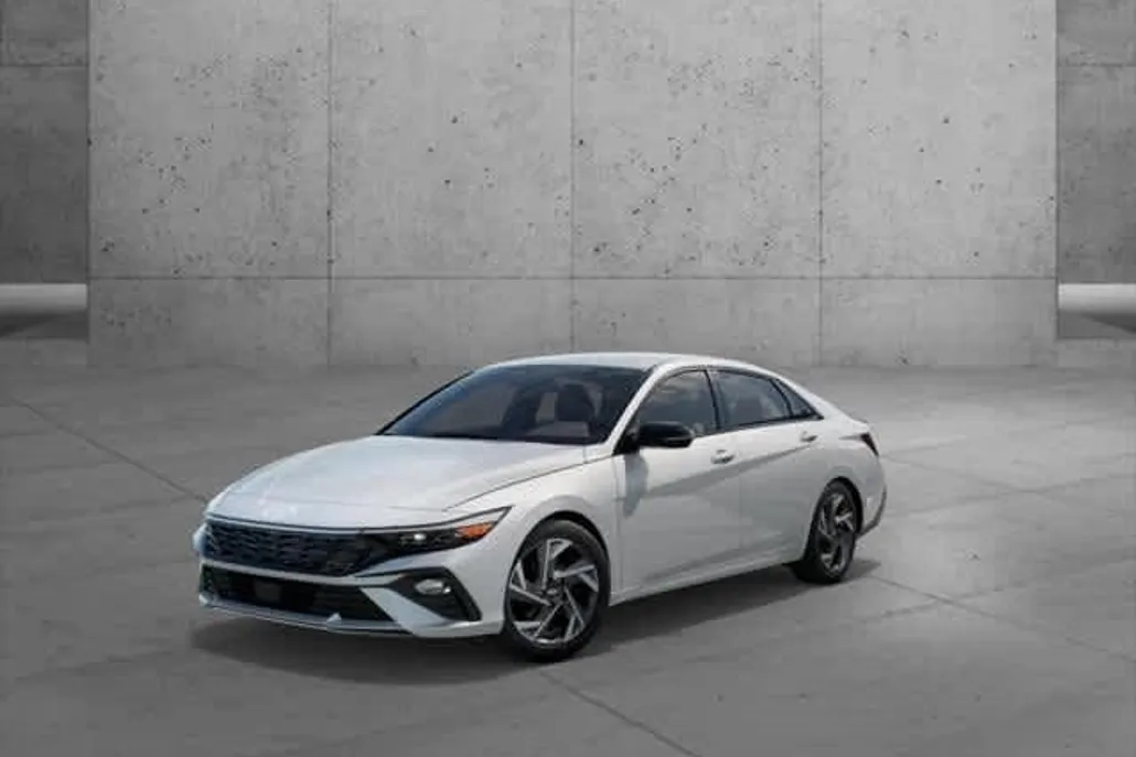 2025 Hyundai Elantra SEL Sport photo 1