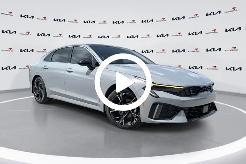 2025 Kia K5 GT-Line photo 1