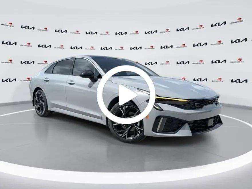 2025 Kia K5 GT-Line photo 1