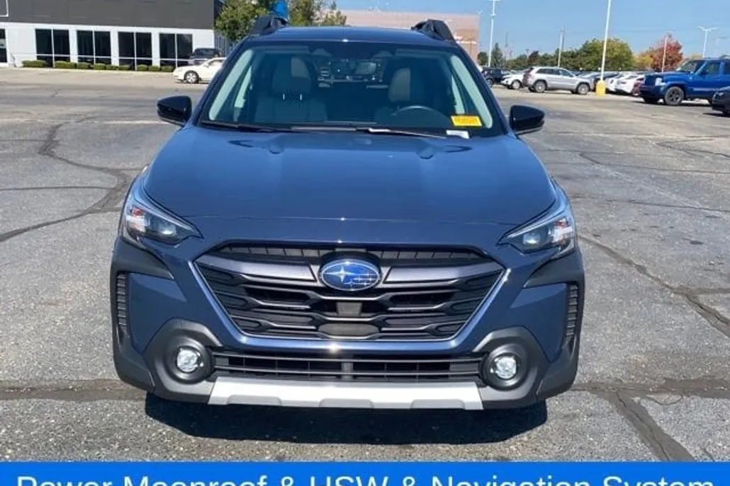2023 Subaru Outback Limited photo 1