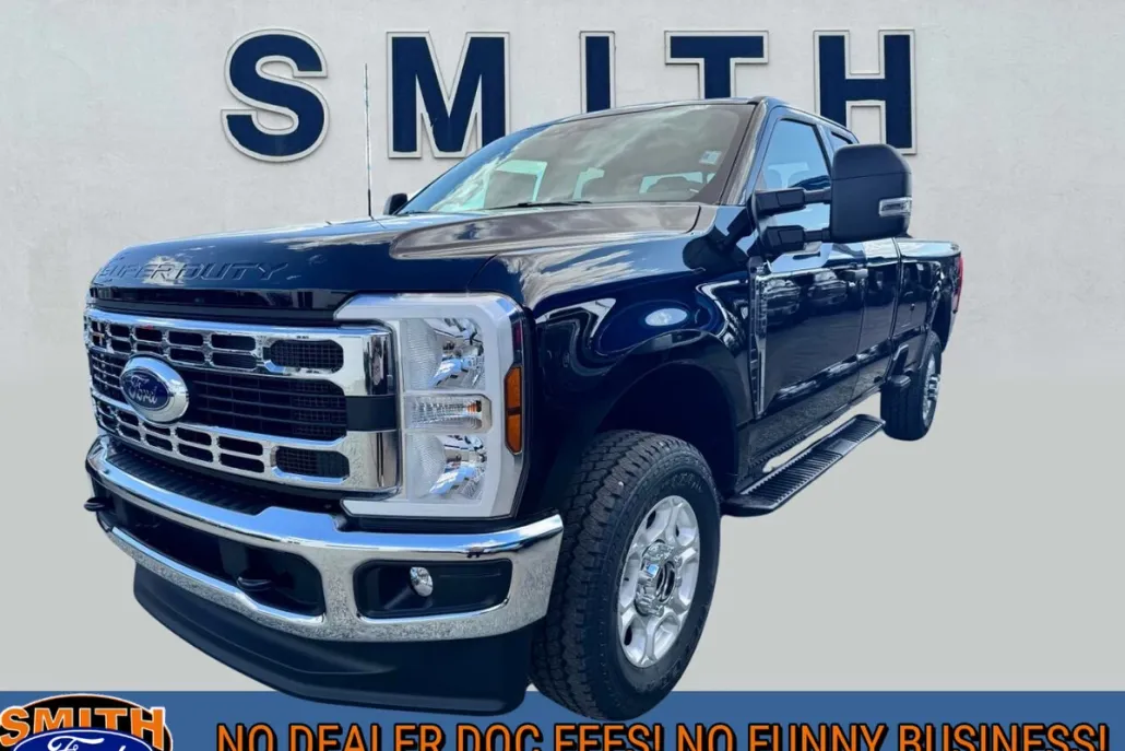 2025 Ford F-350 XLT photo 1