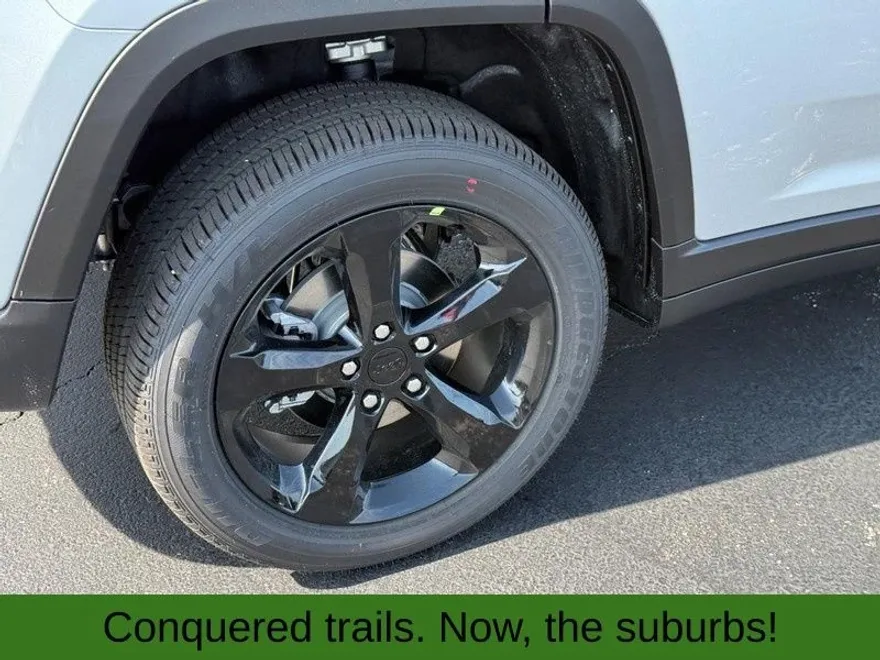 2025 Jeep Grand Cherokee Altitude X photo 1