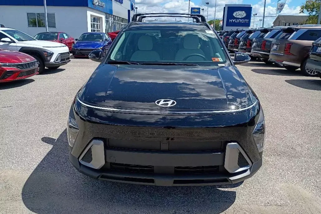 2026 Hyundai Kona SEL photo 1