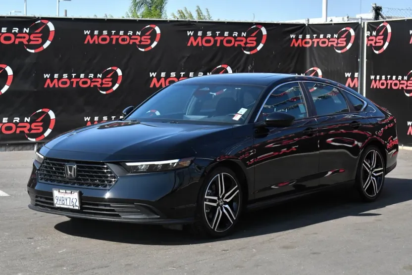 2023 Honda Accord Sport Hybrid photo 1
