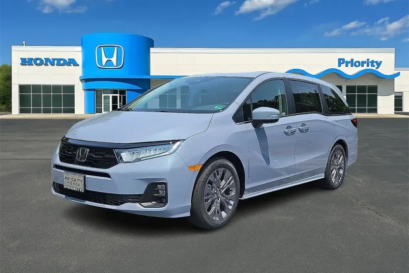 2026 Honda Odyssey Touring photo 1