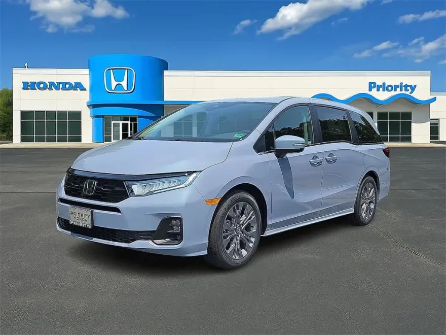 2026 Honda Odyssey Touring photo 1