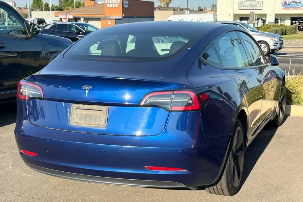 2021 Tesla Model 3 Standard Range Plus photo 1