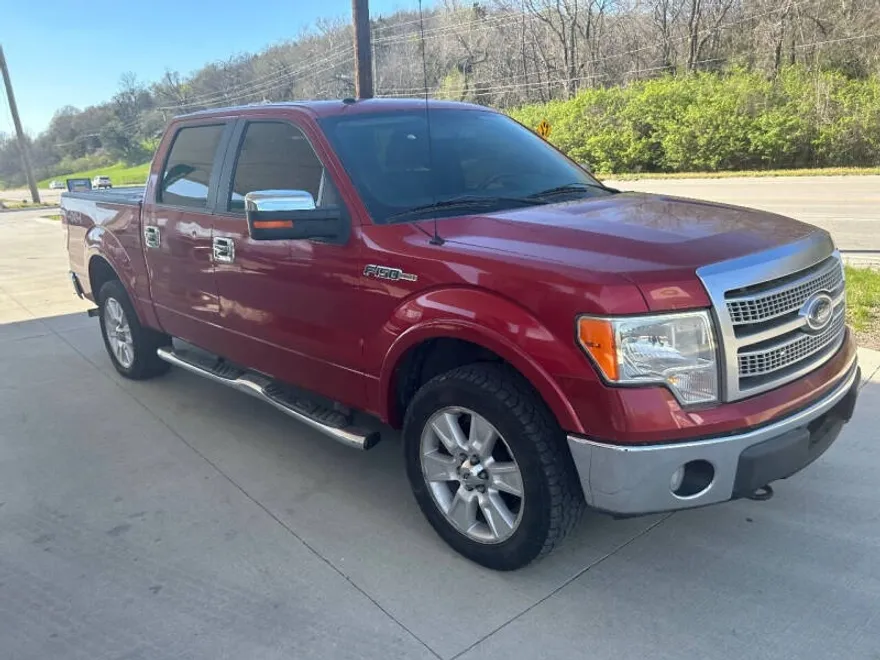 2010 Ford F-150 Lariat photo 1