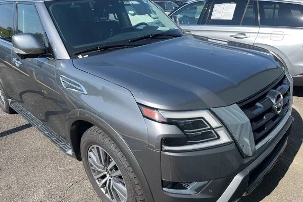 2023 Nissan Armada SL photo 1