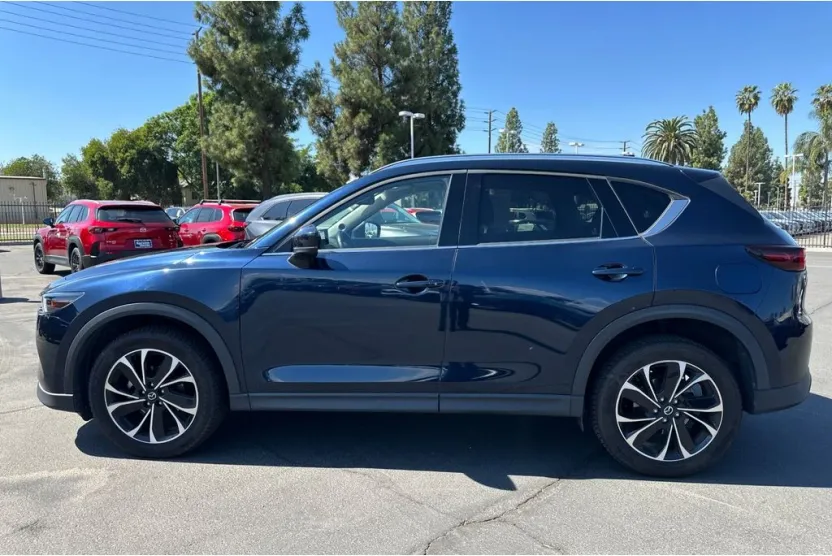 2022 Mazda CX-5 2.5 Premium Plus photo 1