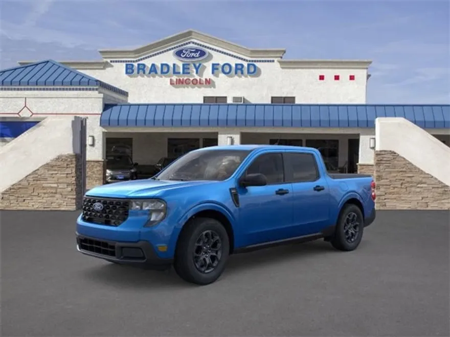 2025 Ford Maverick XLT photo 1