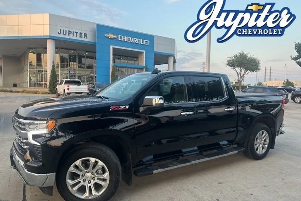 2023 Chevrolet Silverado 1500 LTZ photo 1