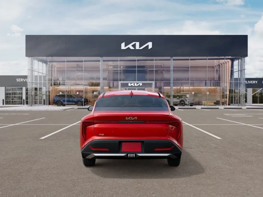 2025 Kia K4 LXS photo 1