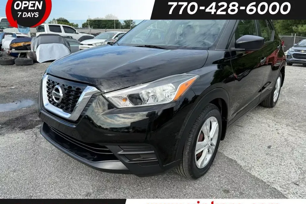 2018 Nissan Kicks S photo 1