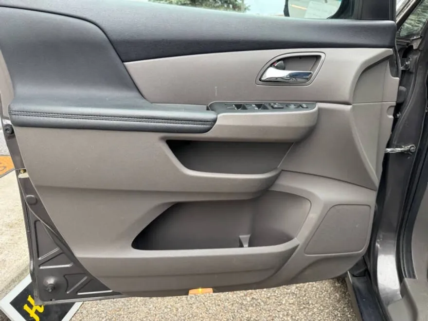 2015 Honda Odyssey EX-L photo 1