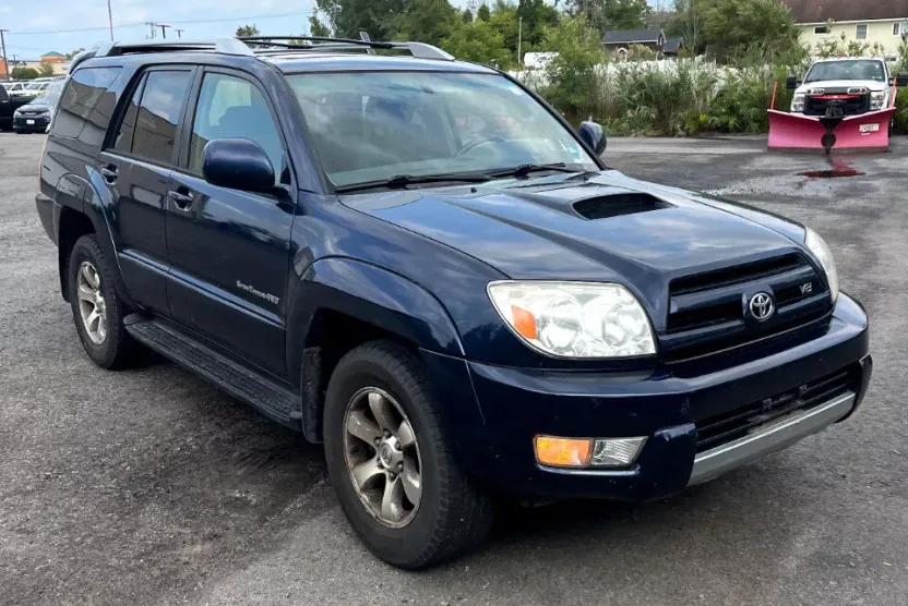 2005 Toyota 4Runner SR5 V8 4WD photo 1