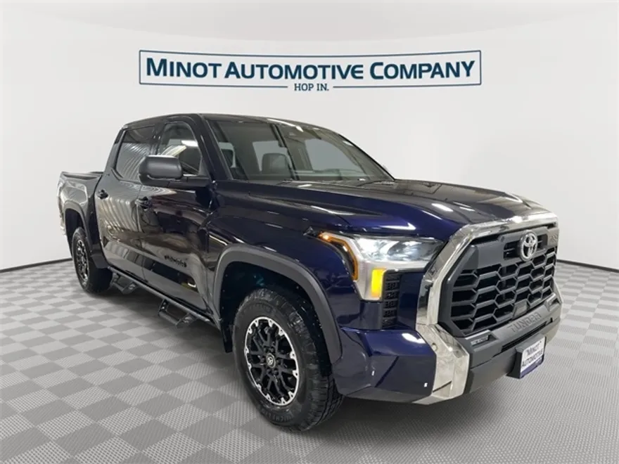 2026 Toyota Tundra SR5 CrewMax photo 1