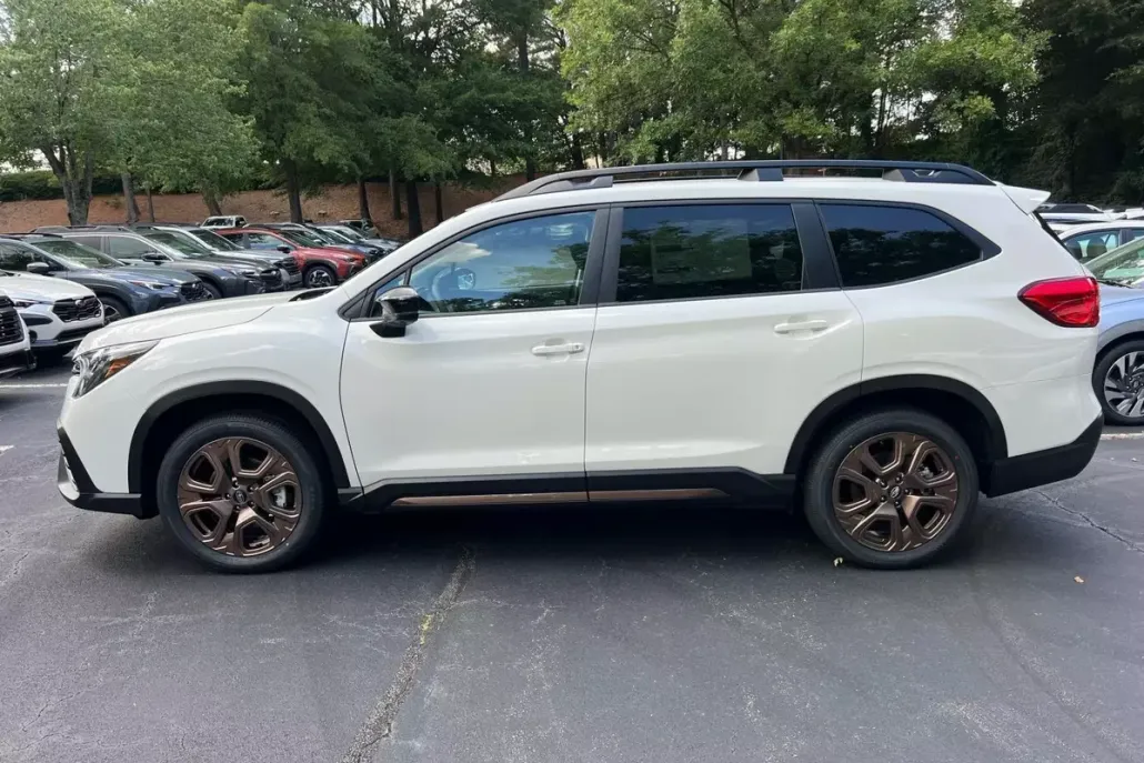 2025 Subaru Ascent Limited photo 1