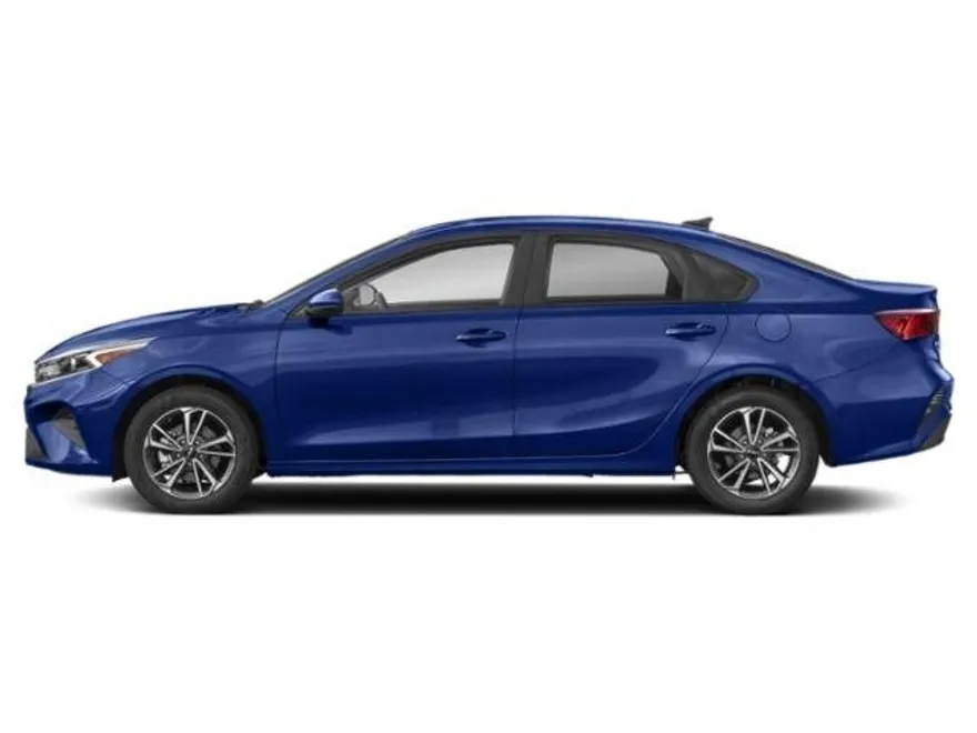 2023 Kia Forte LXS photo 3