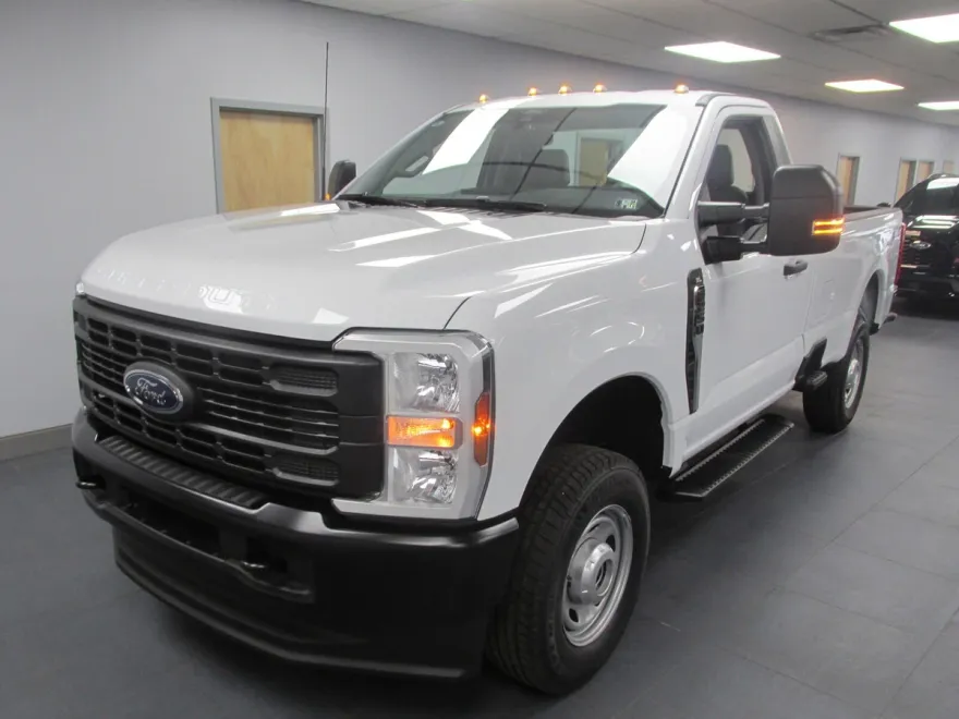 2025 Ford F-250 XL photo 1