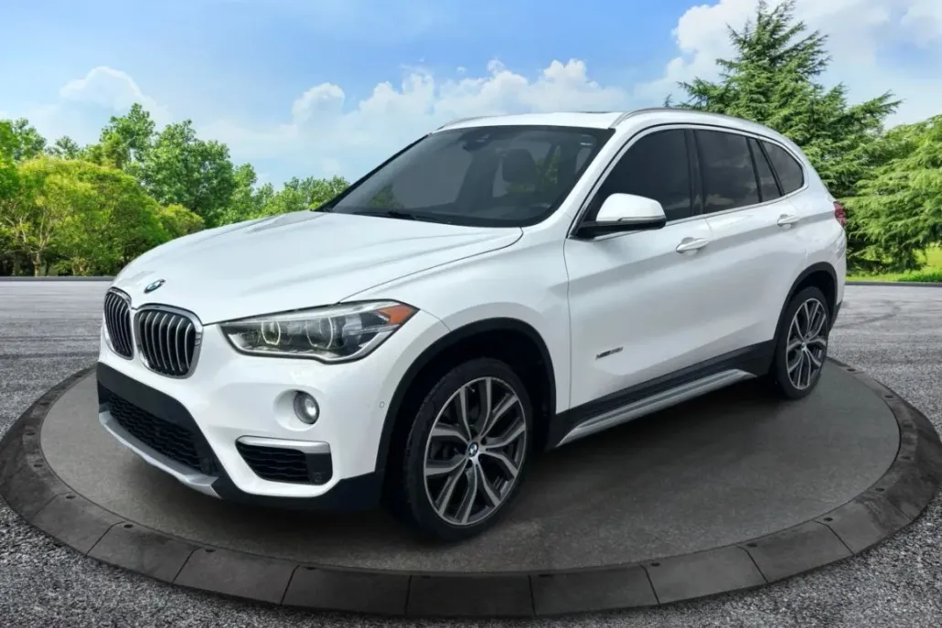 2017 Bmw X1 XDrive28i photo 1