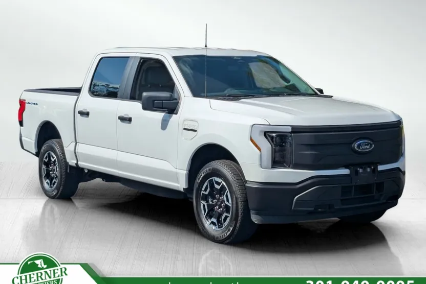 2022 Ford F-150 Lightning photo 1